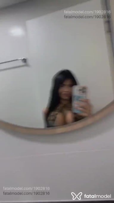 Acompanhante mulher morena (o) de olhos pretos em Florianópolis - Harielly ayumi