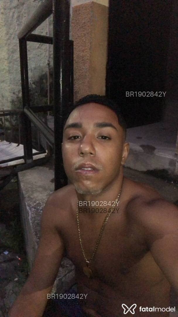 Acompanhante homem morena (o) de olhos pretos em Rio de Janeiro Acompanhante homem morena (o) de olhos pretos em Rio de Janeiro - Vittor silva