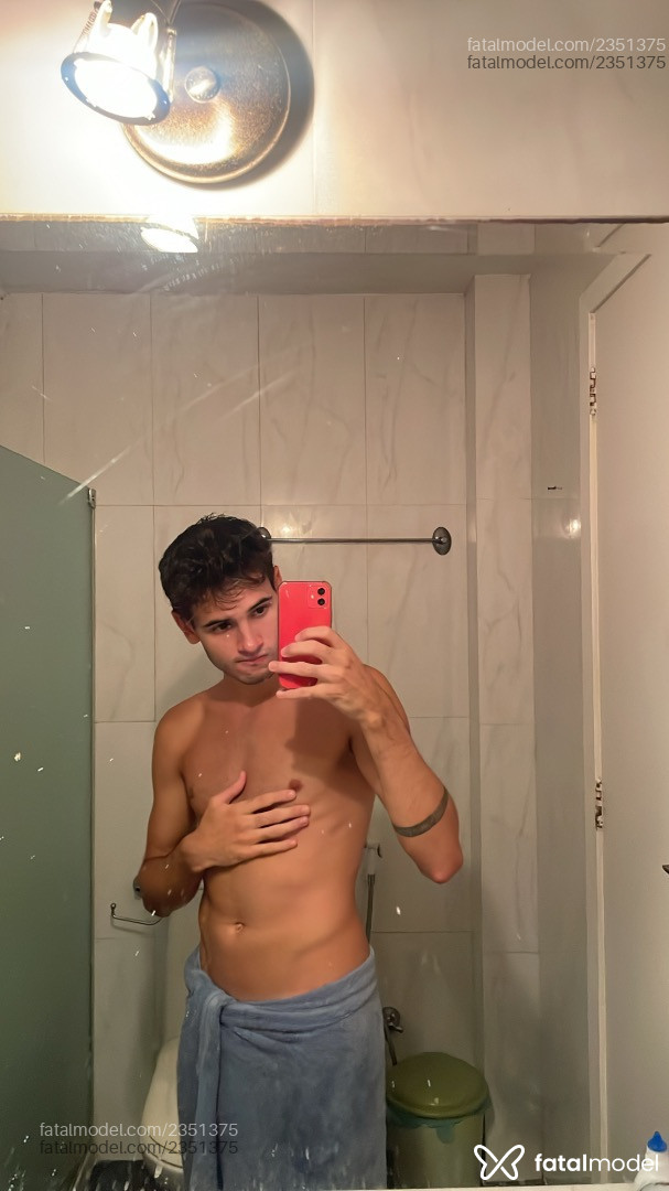 Acompanhante homem morena (o) de olhos castanhos em Rio de Janeiro Acompanhante homem morena (o) de olhos castanhos em Rio de Janeiro - Breno Lucas