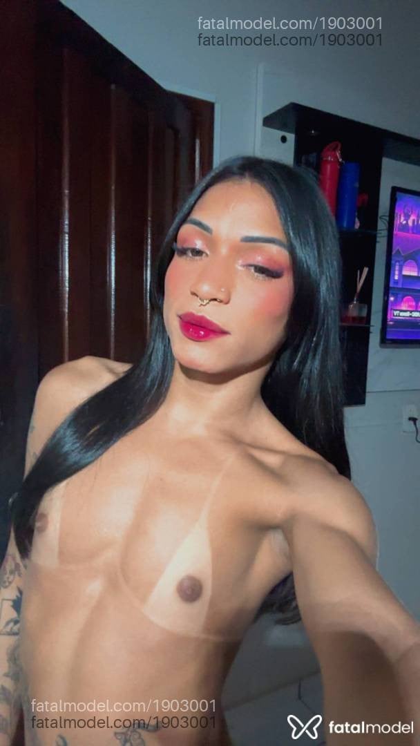 Acompanhante mulher trans morena (o) de olhos castanhos - Sthefanny