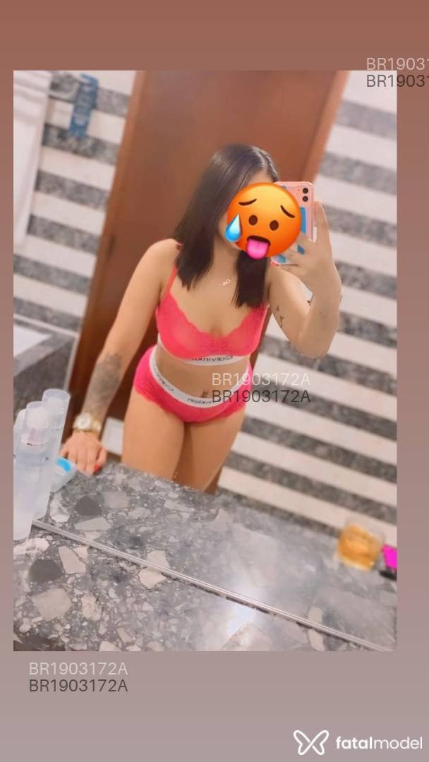 Acompanhante mulher morena (o) de olhos castanhos em Brasília Acompanhante mulher morena (o) de olhos castanhos em Brasília - Jade castellani