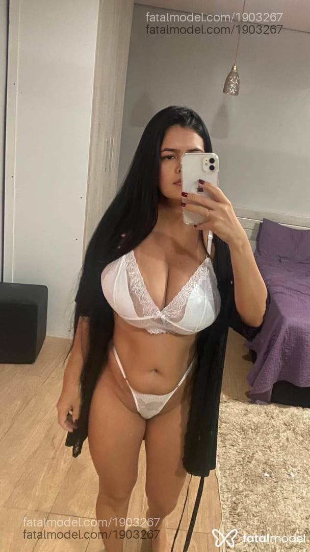 Acompanhante mulher morena (o) de olhos pretos - Letícia Maria