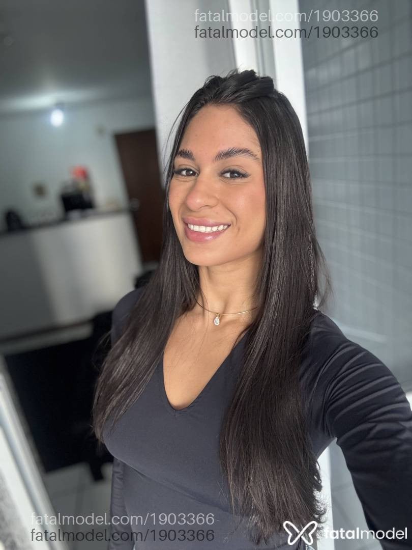Acompanhante mulher morena (o) de olhos castanhos - Pietra