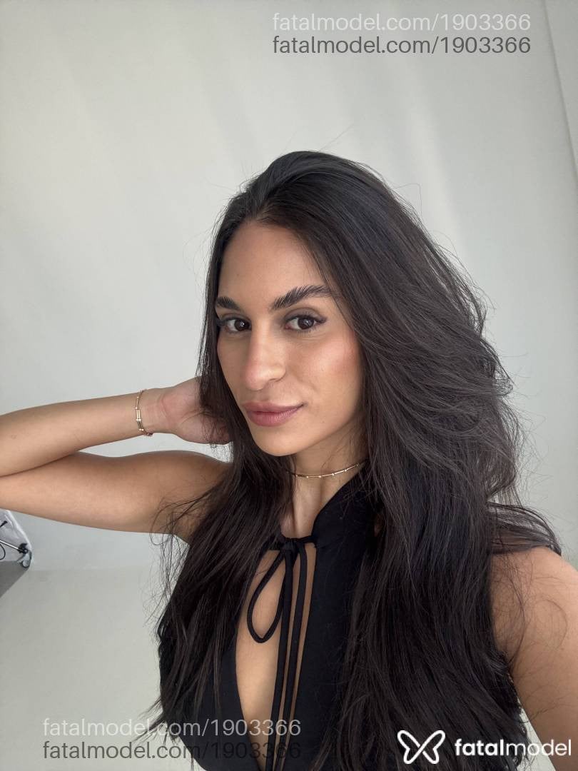 Acompanhante mulher morena (o) de olhos castanhos - Pietra