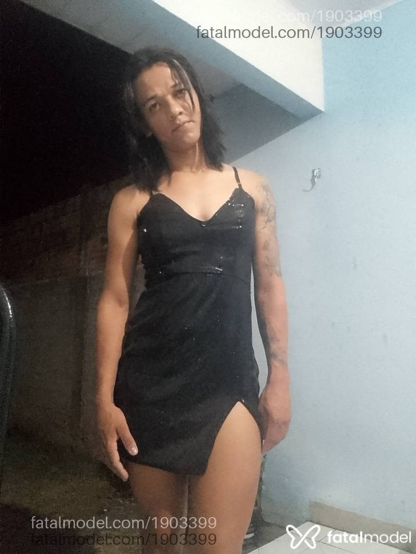 Acompanhante mulher trans morena (o) de olhos castanhos - Naomi Sofi