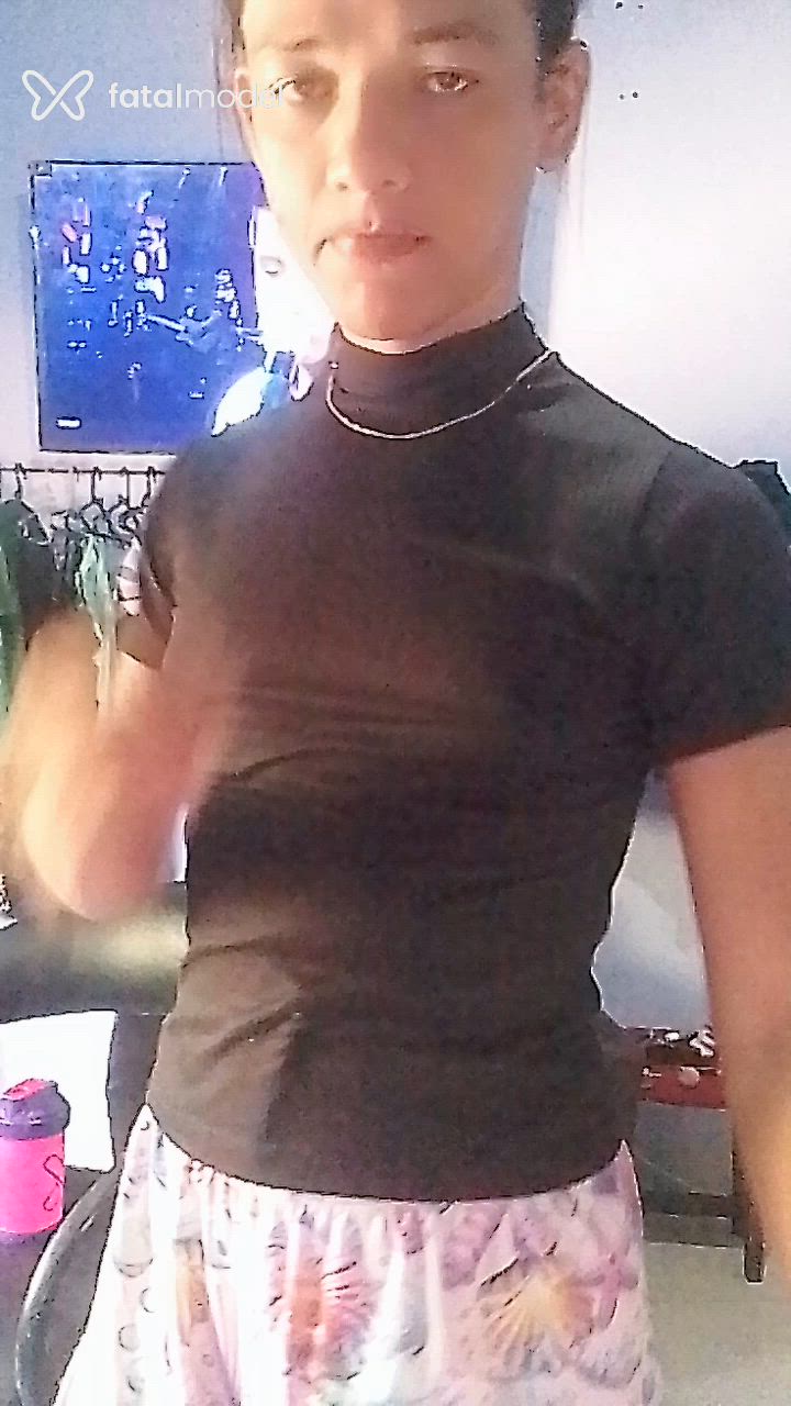 Acompanhante mulher trans morena (o) de olhos castanhos - Naomi Sofi