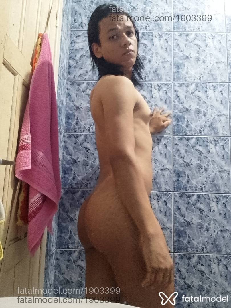 Acompanhante mulher trans morena (o) de olhos castanhos - Naomi Sofi