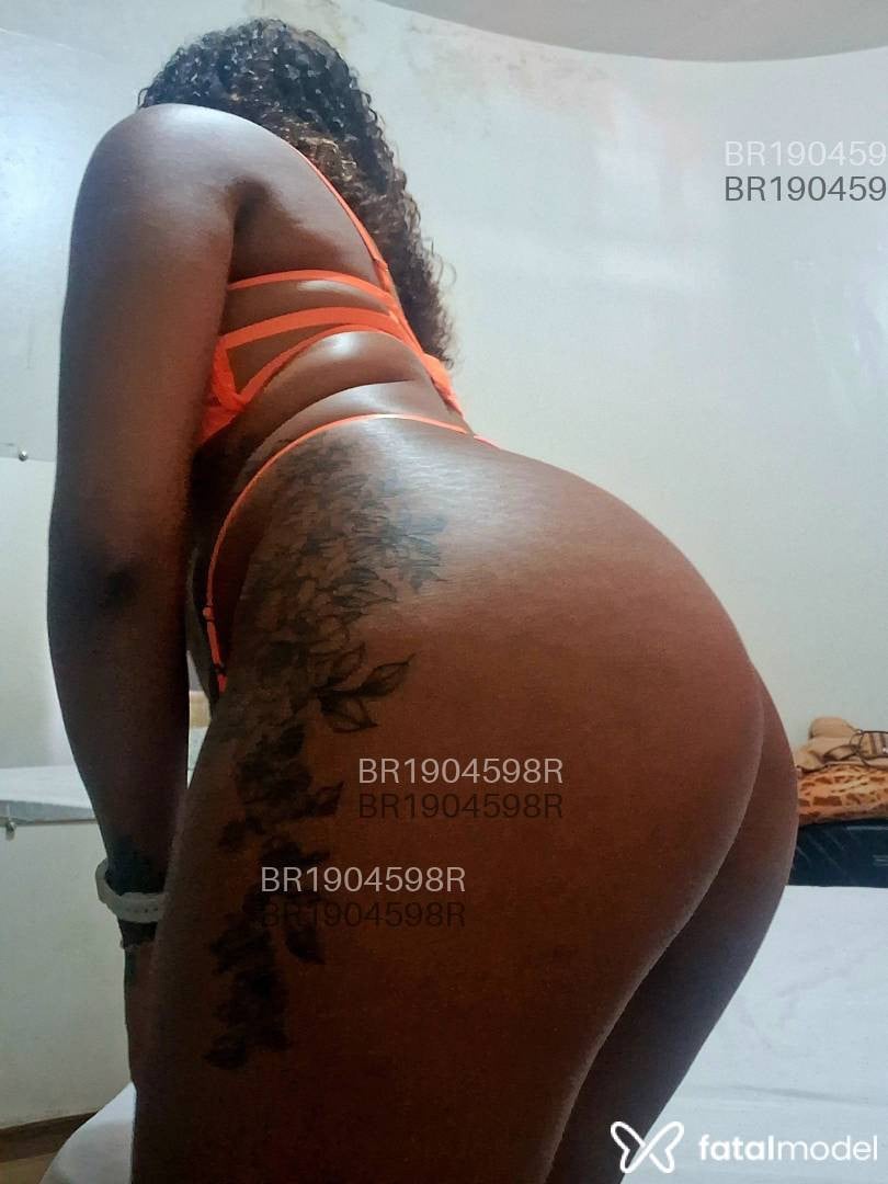 Acompanhante mulher com cabelo castanho de olhos castanhos em Itabira Acompanhante mulher com cabelo castanho de olhos castanhos em Itabira - Rafaella