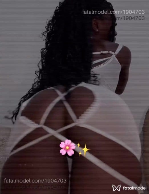 Acompanhante mulher morena (o) de olhos castanhos em Macaé - Alice Castelany