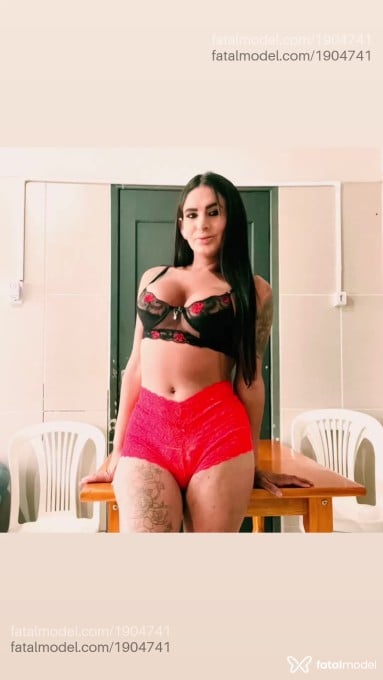 Acompanhante mulher trans morena (o) de olhos castanhos em Canoas - Yasmim Fox