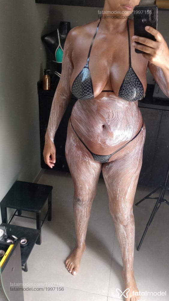 Acompanhante mulher com cabelo castanho de olhos castanhos em Belo Horizonte - Katharine