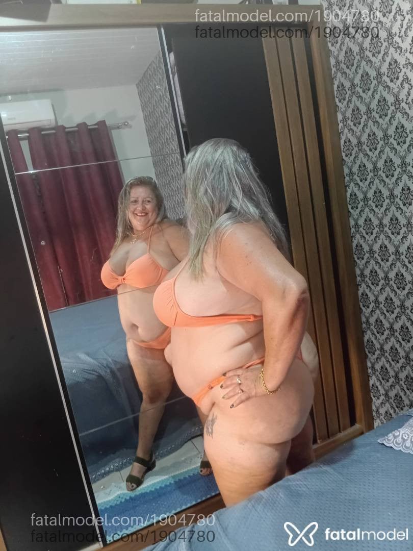 Acompanhante mulher com cabelo grisalho de olhos castanhos em Sorriso - POLACA GOIÂNIA