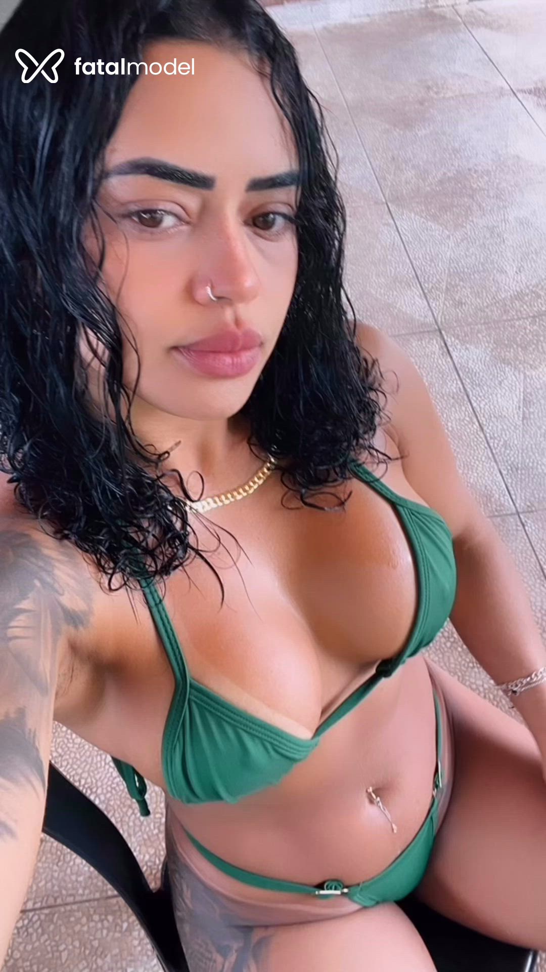 Acompanhante mulher morena (o) de olhos castanhos - Tayná