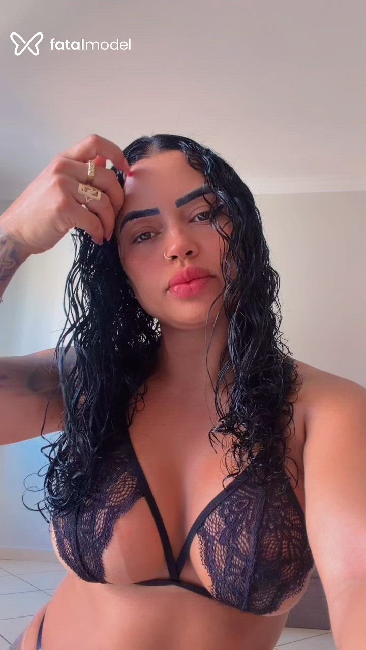 Acompanhante mulher morena (o) de olhos castanhos - Tayná