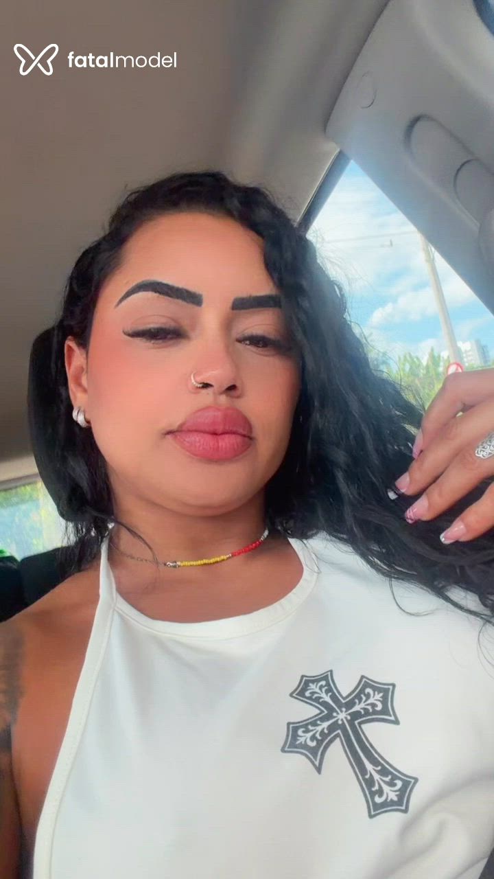 Acompanhante mulher morena (o) de olhos castanhos - Tayná