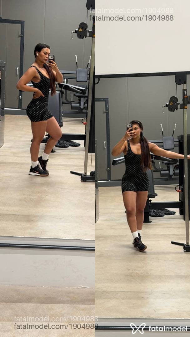 Acompanhante mulher com cabelo castanho de olhos castanhos - Lua Pimentel