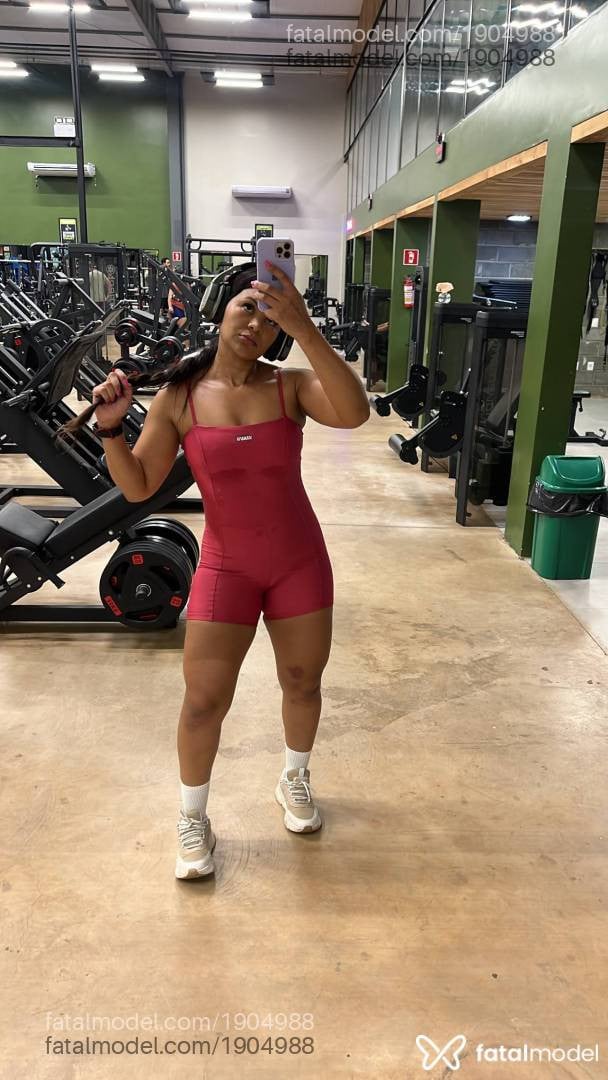 Acompanhante mulher com cabelo castanho de olhos castanhos em Juína - Lua Pimentel