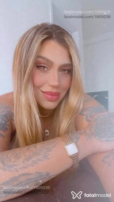 Acompanhante mulher loira (o) de olhos castanhos em Araguari - Letícia Prado