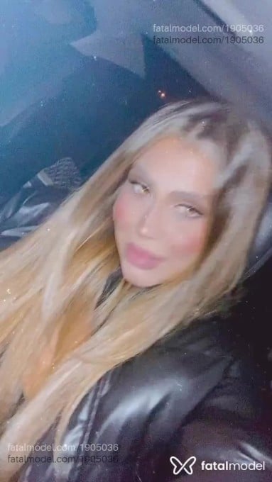 Acompanhante mulher loira (o) de olhos castanhos em Araguari - Letícia Prado