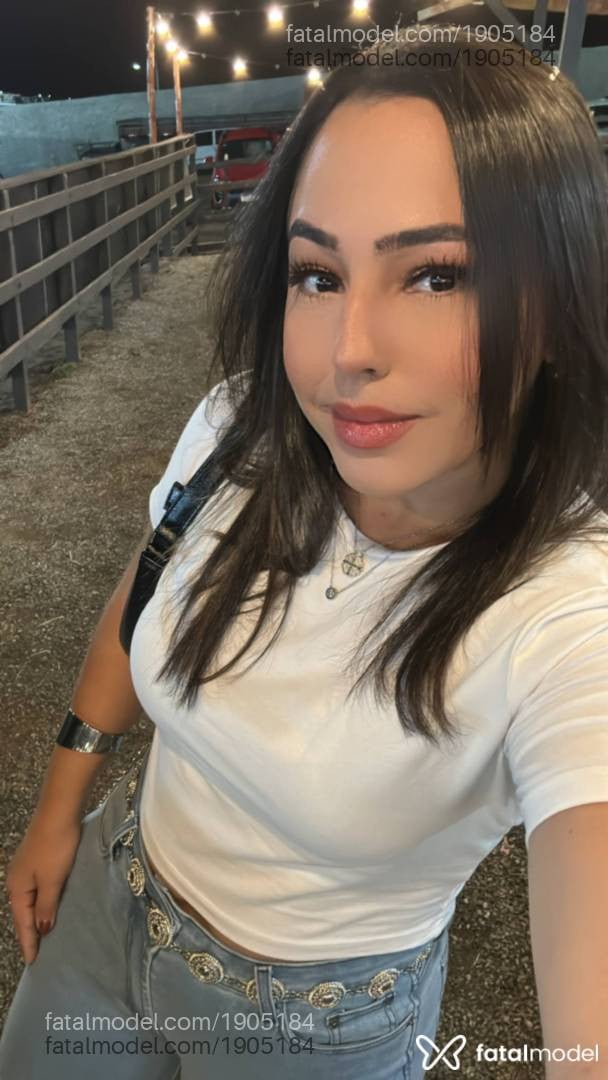 Acompanhante mulher com cabelo castanho de olhos castanhos em Sousa - Gabriella Lopes
