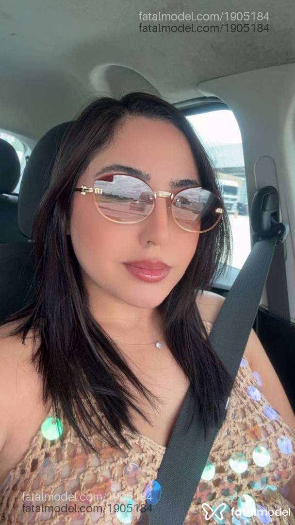 Acompanhante mulher com cabelo castanho de olhos castanhos - Gabriella Lopes
