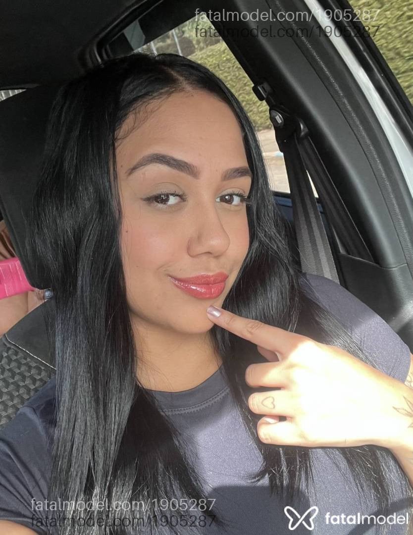 Acompanhante mulher com cabelo castanho de olhos castanhos - Melissa