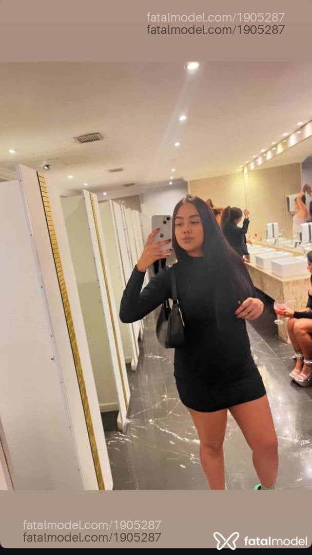 Acompanhante mulher com cabelo castanho de olhos castanhos - Melissa