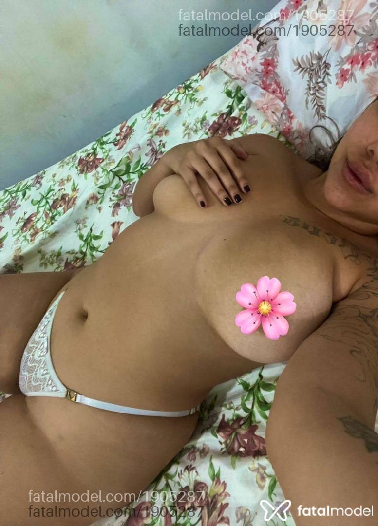 Acompanhante mulher com cabelo castanho de olhos castanhos em São Sebastião do Paraíso - Melissa