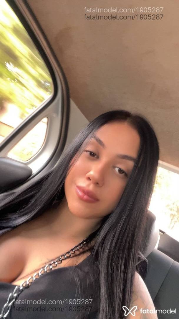 Acompanhante mulher com cabelo castanho de olhos castanhos - Melissa