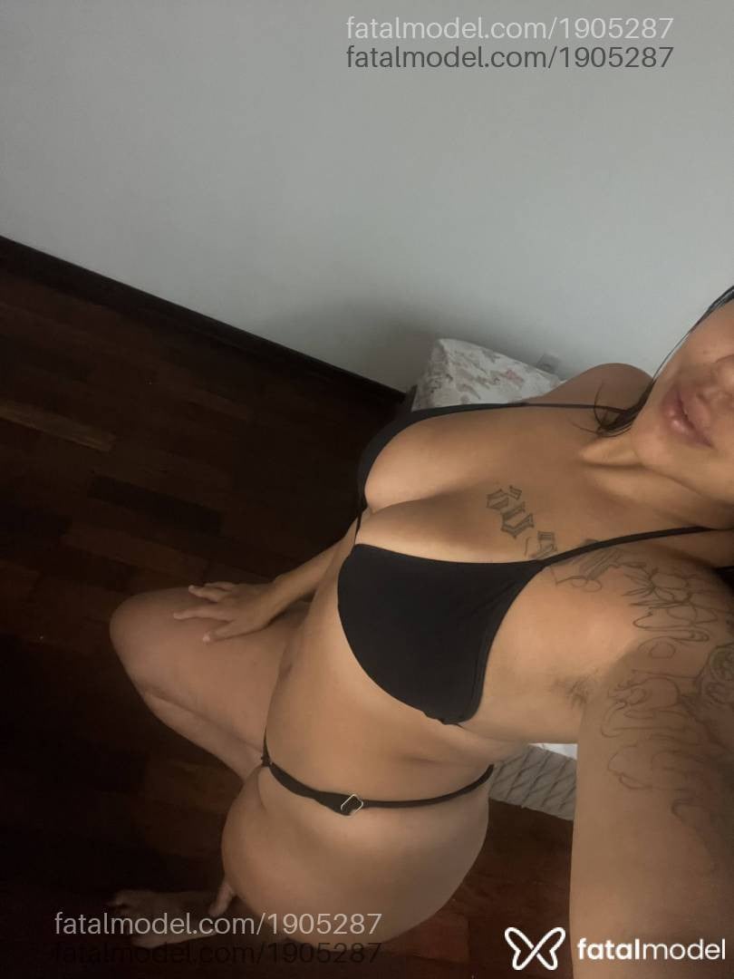 Acompanhante mulher com cabelo castanho de olhos castanhos - Melissa
