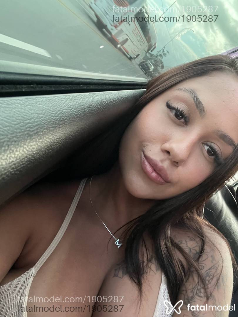 Acompanhante mulher com cabelo castanho de olhos castanhos - Melissa Acompanhante mulher com cabelo castanho de olhos castanhos - Melissa