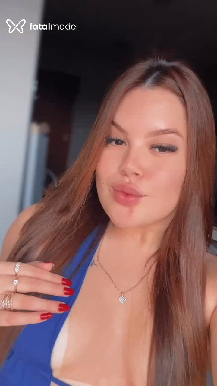 Acompanhante mulher com cabelo castanho de olhos castanhos - Karla
