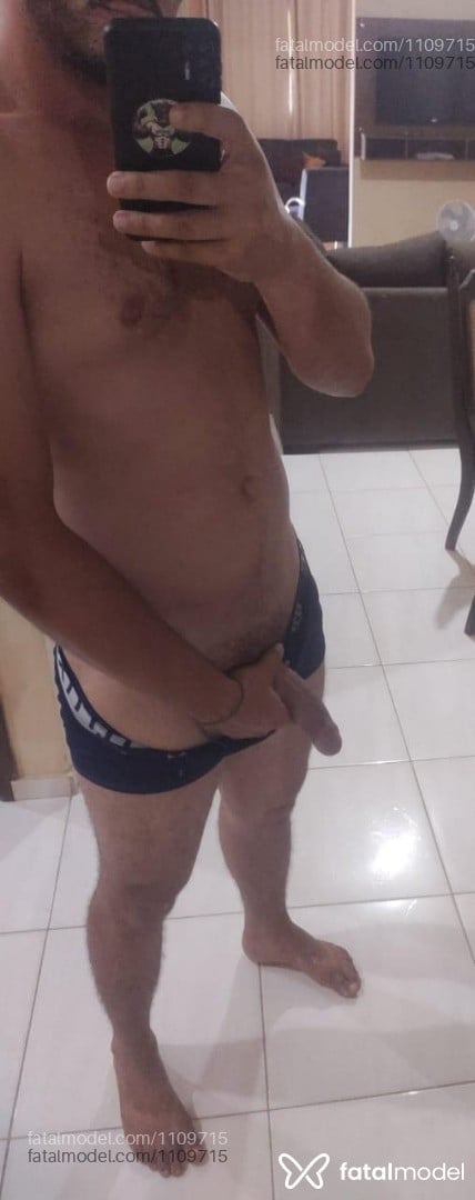 Acompanhante homem com cabelo castanho de olhos castanhos em Luís Eduardo Magalhães Acompanhante homem com cabelo castanho de olhos castanhos em Luís Eduardo Magalhães - Bahiadelicia
