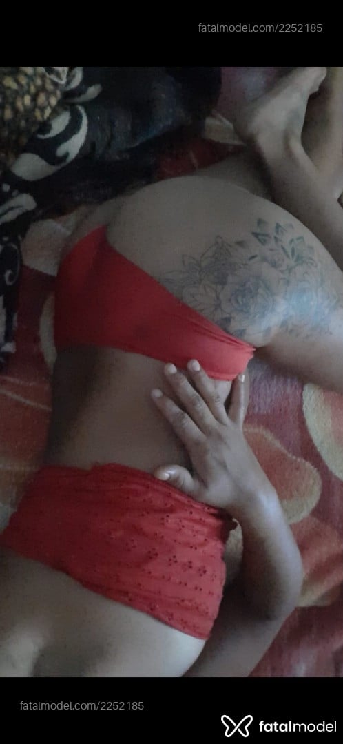 Acompanhante mulher com cabelo castanho de olhos mel em São José - Aleeh