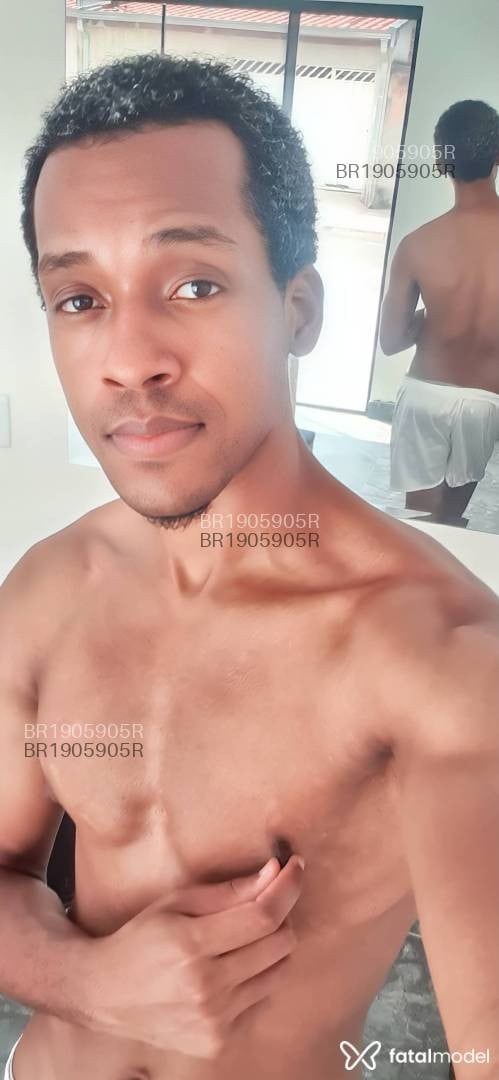 Acompanhante homem morena (o) de olhos castanhos - Maicon Acompanhante homem morena (o) de olhos castanhos - Maicon