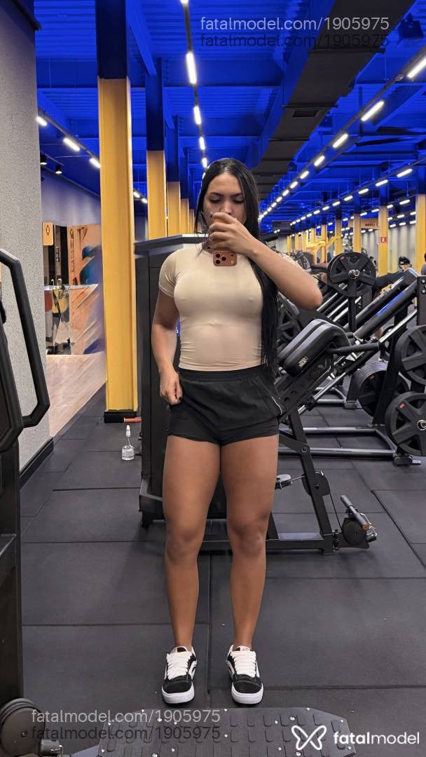 Acompanhante mulher trans morena (o) de olhos castanhos - Ayarla