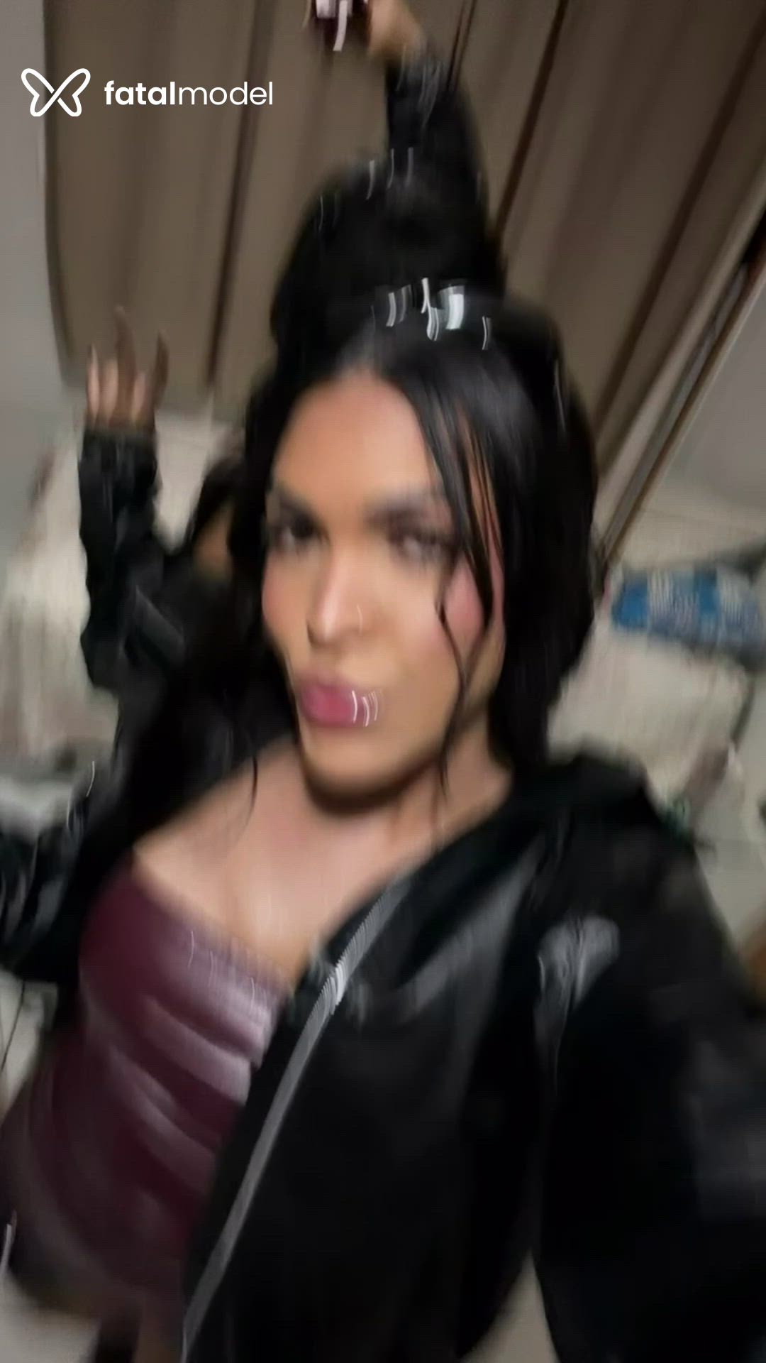Acompanhante mulher trans morena (o) de olhos castanhos - Ayarla