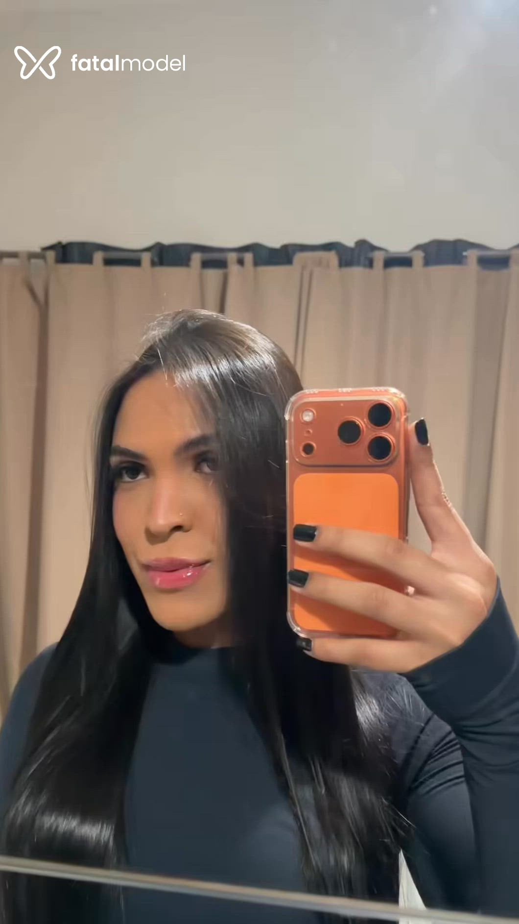 Acompanhante mulher trans morena (o) de olhos castanhos - Ayarla