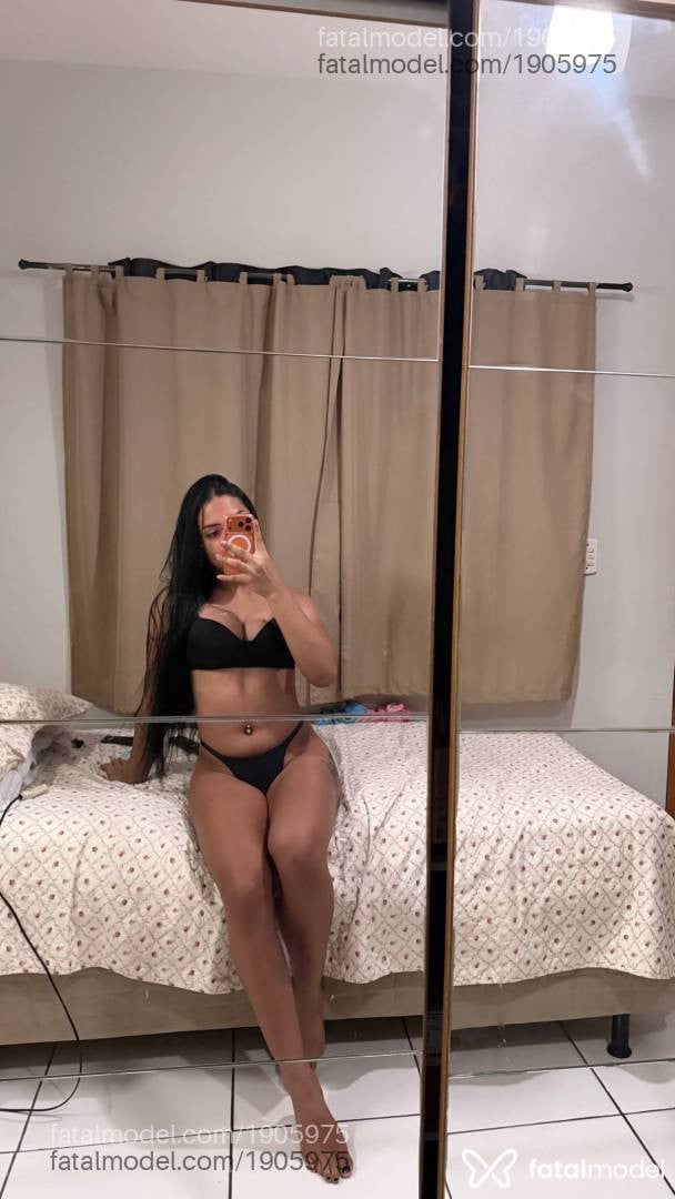 Acompanhante mulher trans morena (o) de olhos castanhos em Uberlândia Acompanhante mulher trans morena (o) de olhos castanhos em Uberlândia - Ayarla