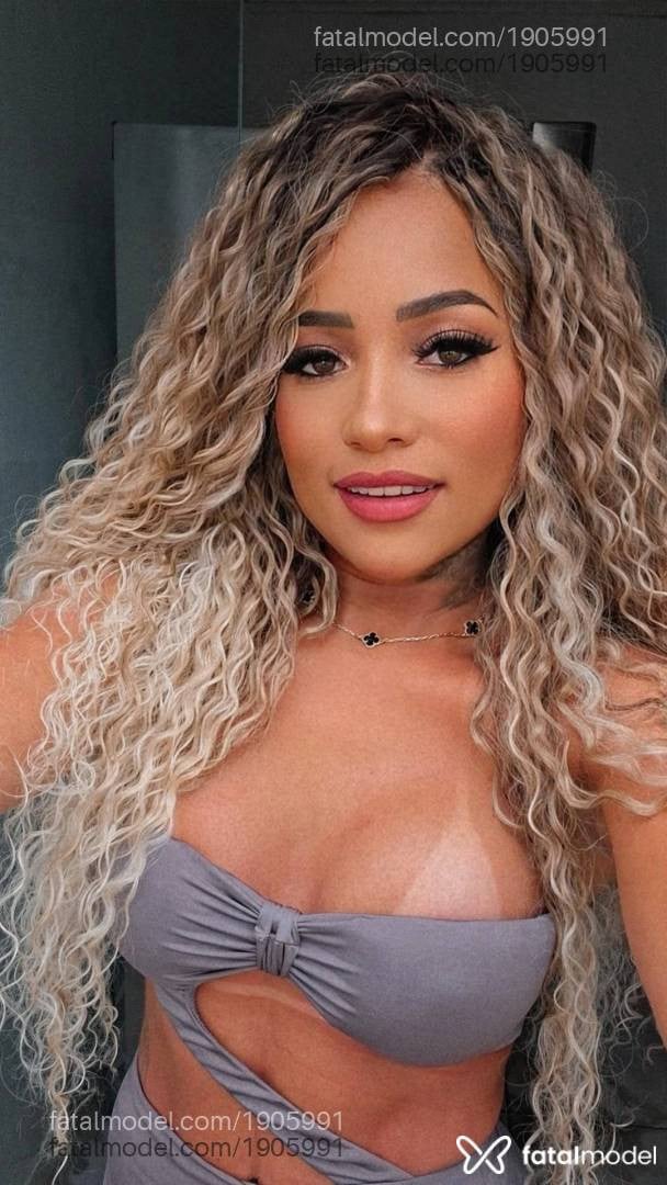 Acompanhante mulher loira (o) de olhos castanhos em Campo Grande - Beatriz