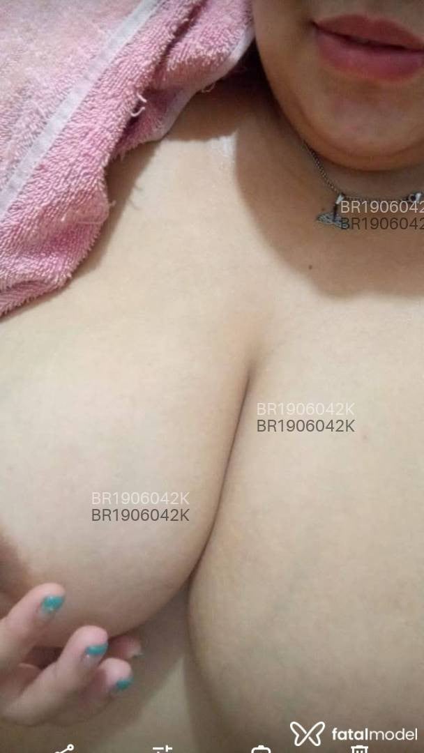 Acompanhante mulher morena (o) de olhos castanhos - Samara Acompanhante mulher morena (o) de olhos castanhos - Samara