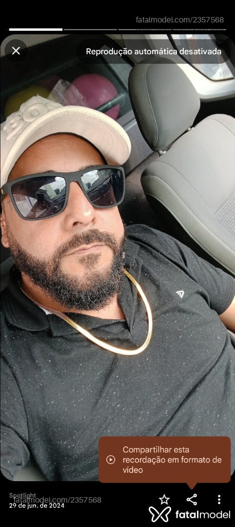 Acompanhante homem morena (o) de olhos castanhos em Blumenau - Axenilboy