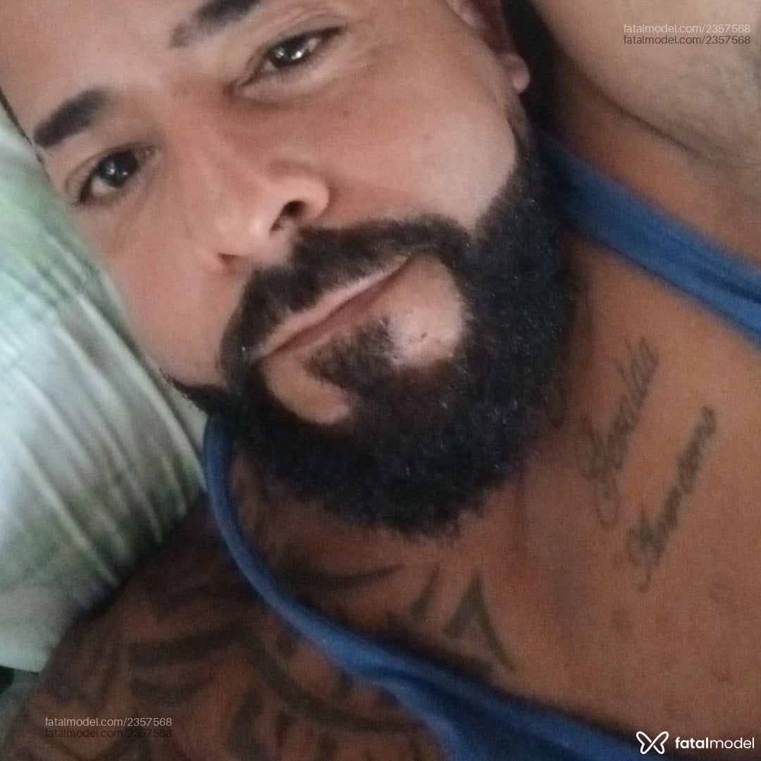 Acompanhante homem morena (o) de olhos castanhos em Blumenau - Axenilboy