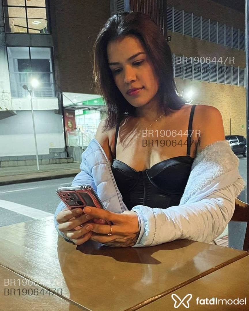 Acompanhante mulher morena (o) de olhos castanhos em Tubarão - Ana Lu