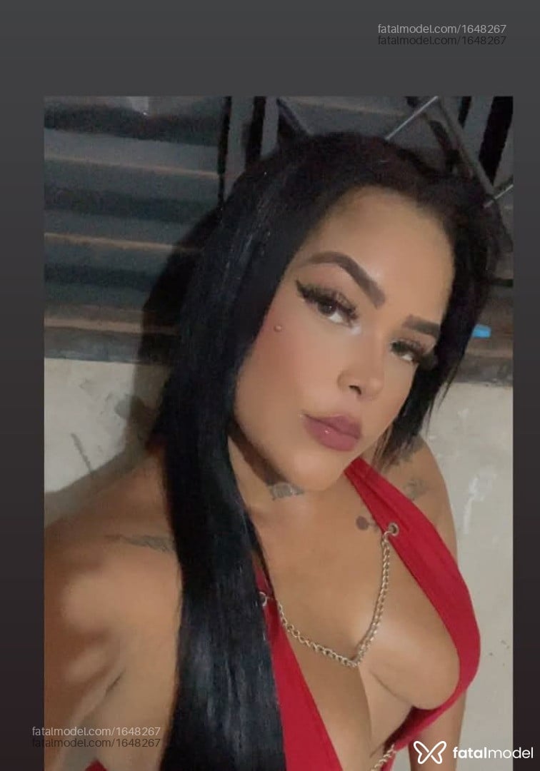 Acompanhante mulher com cabelo castanho de olhos castanhos em Guarantã do Norte - Bella