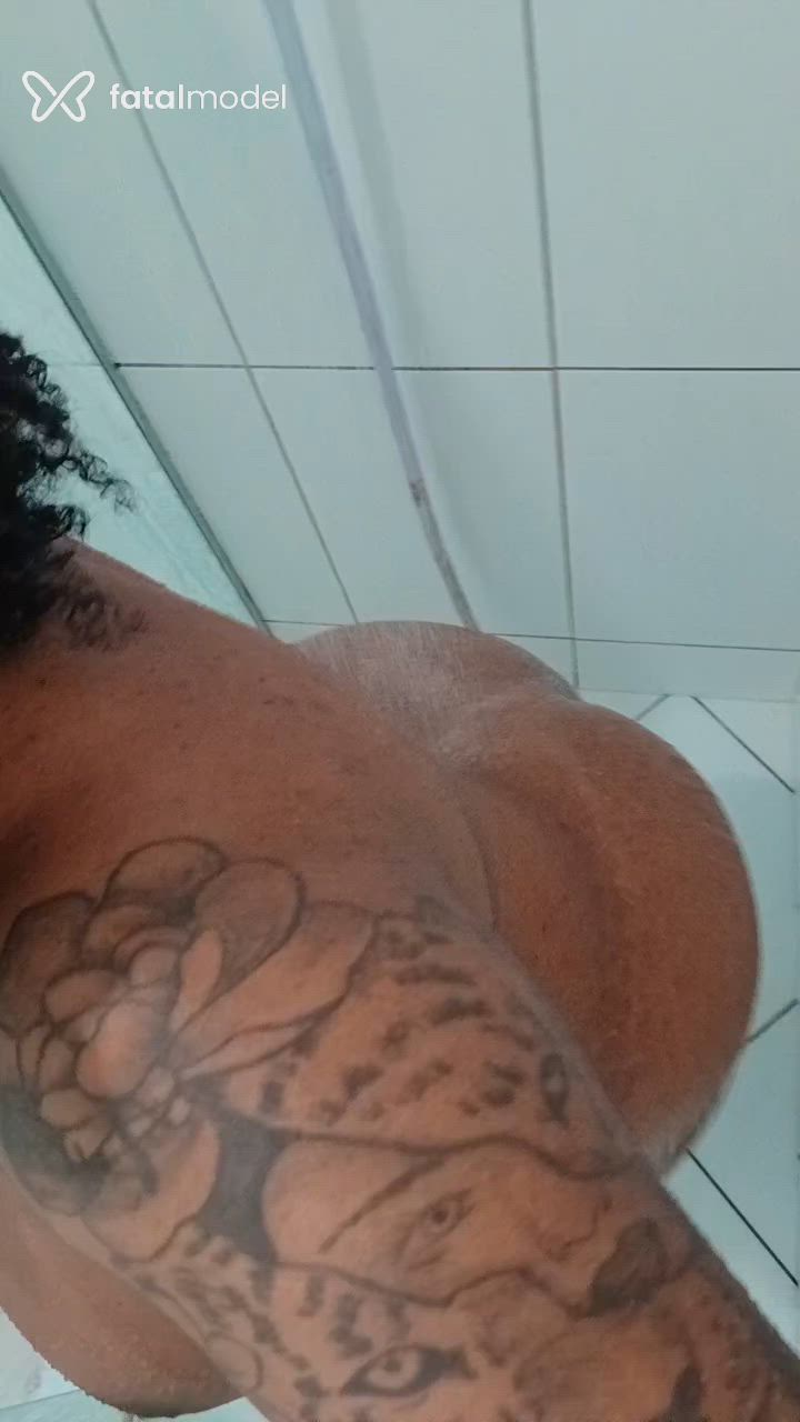 Acompanhante mulher morena (o) de olhos pretos - Luiza