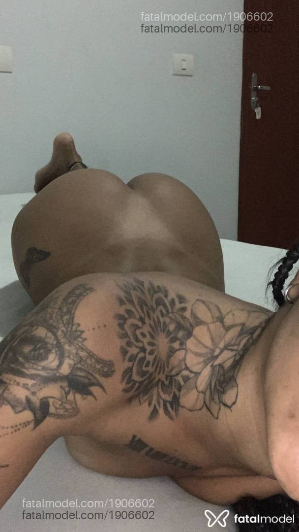Acompanhante mulher com cabelo castanho de olhos castanhos em Capelinha - Natasha Santos