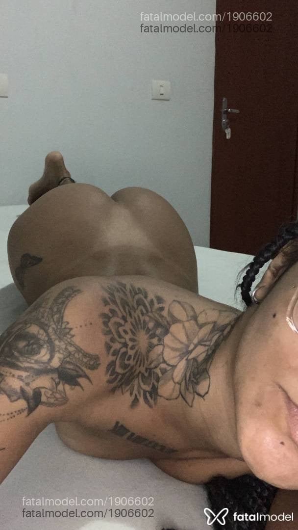 Acompanhante mulher com cabelo castanho de olhos castanhos em Capelinha - Natasha Santos