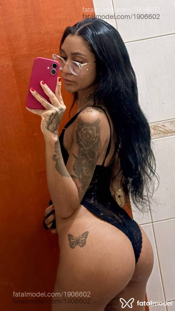 Acompanhante mulher com cabelo castanho de olhos castanhos - Natasha Santos