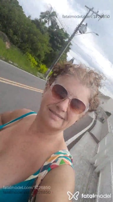 Acompanhante mulher loira (o) de olhos mel em Florianópolis - Luiza